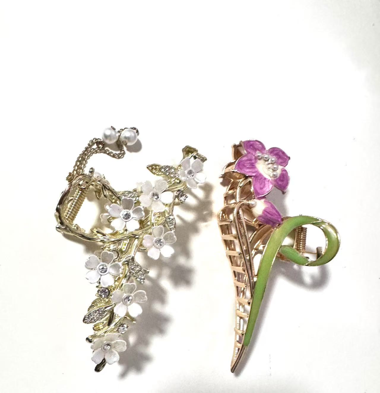 Petty hair clips for girls and women