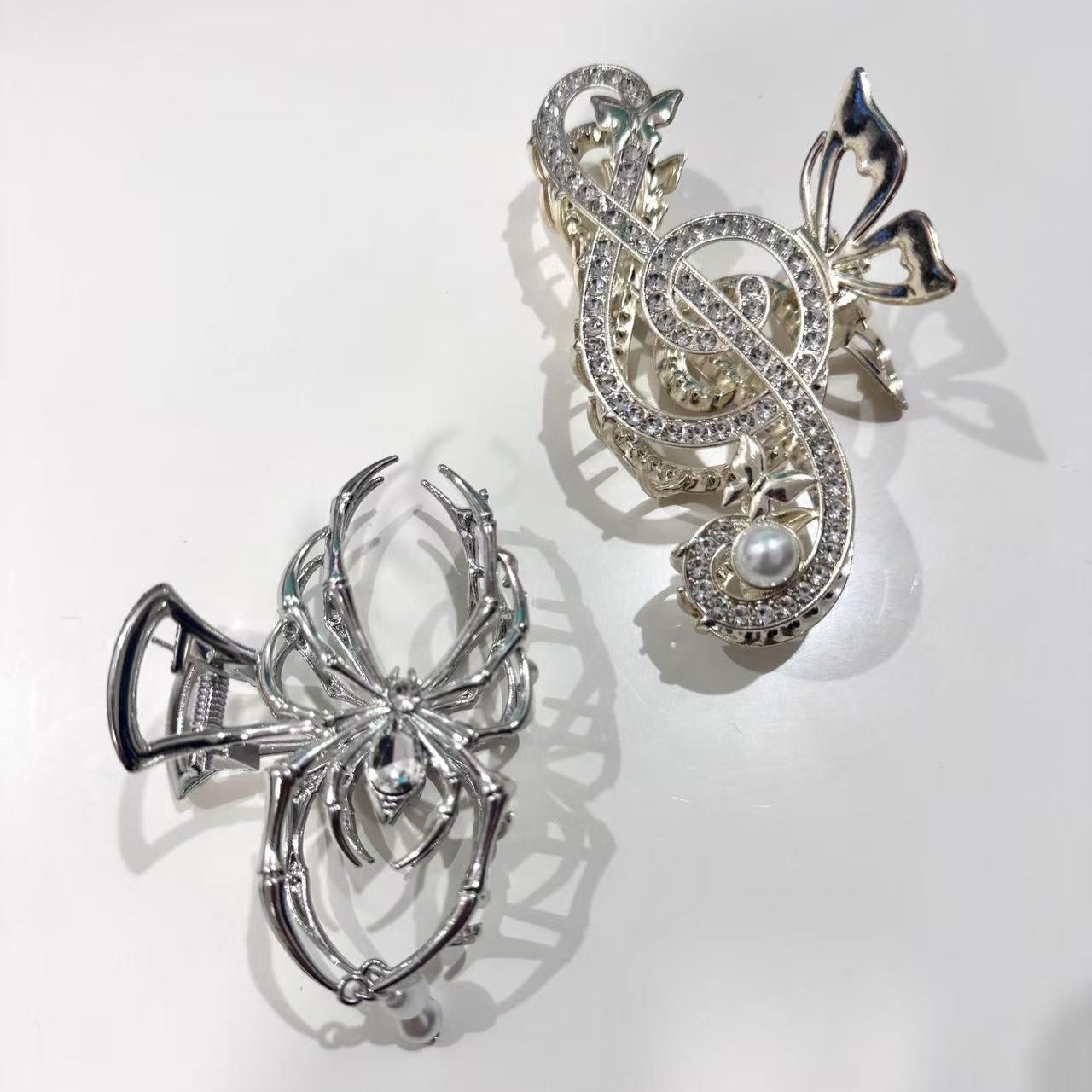 Petty hair clips for girls and women