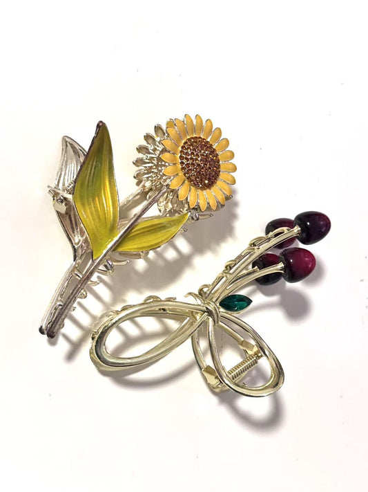 Petty hair clips for girls and women