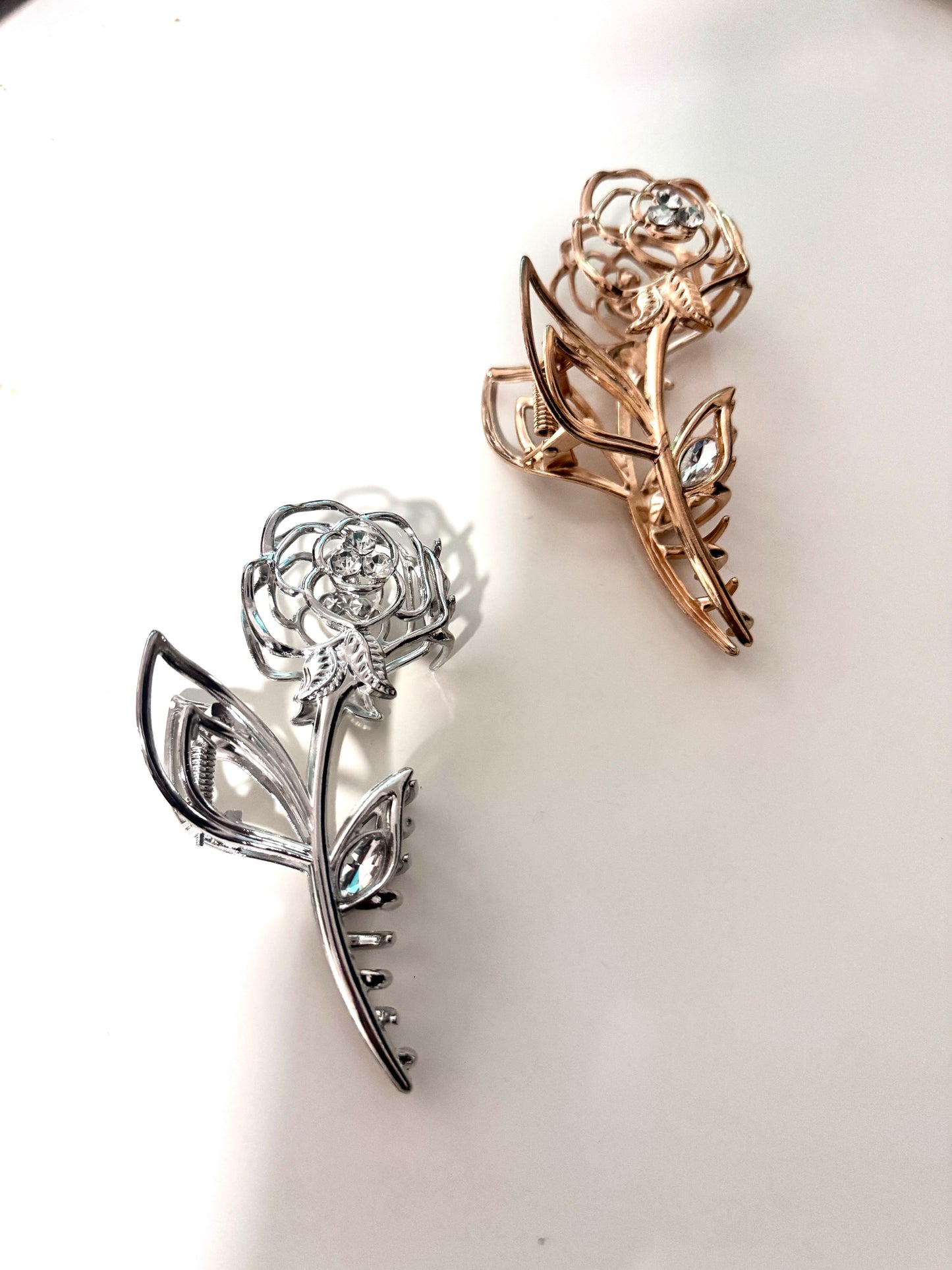 Petty hair clips for girls and women